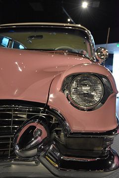 Pink Cadillac, de iconische auto van Elvis Presley van Monique ter Keurs