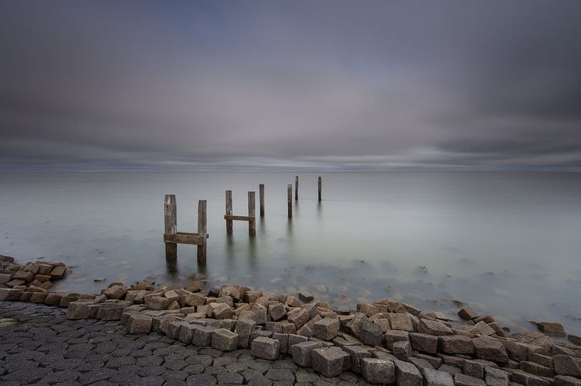 Ein alter Steg auf der Watteninsel Terschelling von Peter Haastrecht, van
