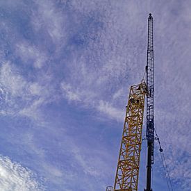 Grue mobile lors du montage d'une grue à tour sur Babetts Bildergalerie