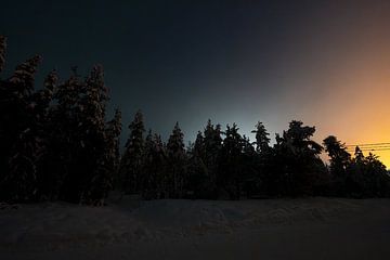 Lueur nocturne en Laponie sur Anniek Snoeijs