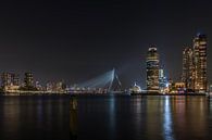Skyline Rotterdam in de nacht  van Patrick Löbler thumbnail