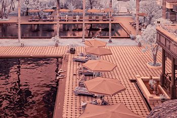 Se détendre au bord de la piscine