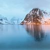 Hamnoy, een Noors vissersdorpje in de ochtend van jowan iven