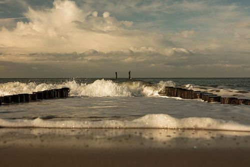 des vagues dans les briseurs de tempête