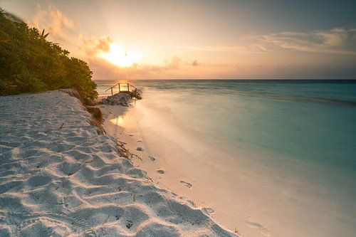 Sonnenaufgang am kleinem Steg von Christian Klös