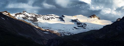 Een kleine greep uit het Gran Paradiso massief bij zonsondergang