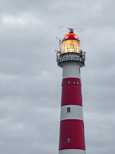 Leuchtturm von Ameland in der blauen Stunde von Meindert Marinus