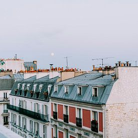 Zonsondergang over de daken van Montmartre, Parijs van Smollie Travel Photography