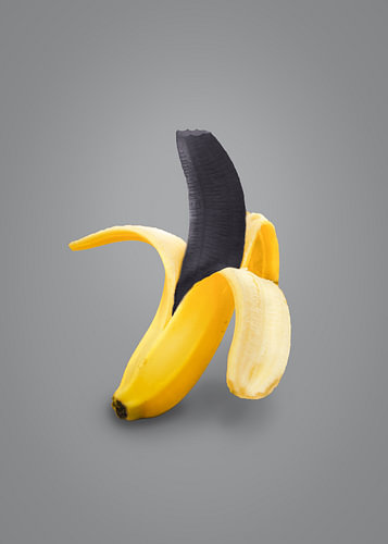 Banane noire pelée sur Ariz Rab