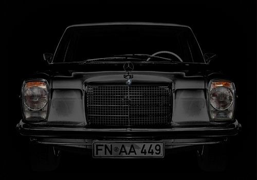 Mercedes-Benz /8 (W 114 / W 115) in Antique black