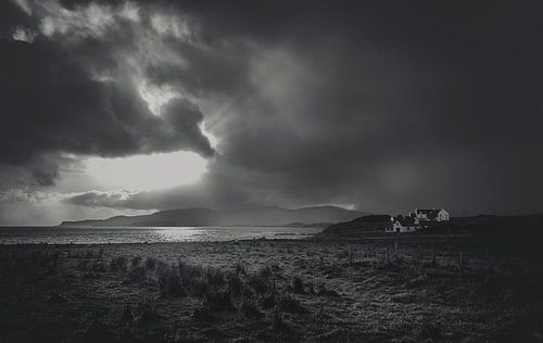 Neist Point klif in idyllisch Schotland bij de Highlands op het eiland Skye.