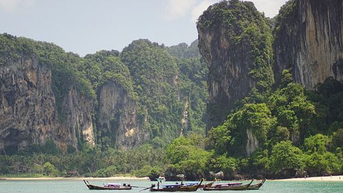 Blik vanaf Railay beach, Thailand