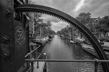 Pont orange d'Amsterdam