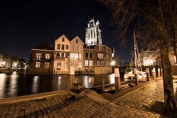 Grote kerk en deel van Dordrecht van Hans Goudriaan