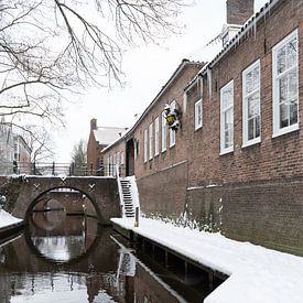 Les sœurs de l'Orthenpoort à 's-Hertogenbosch dans la neige sur Marjo van Balen