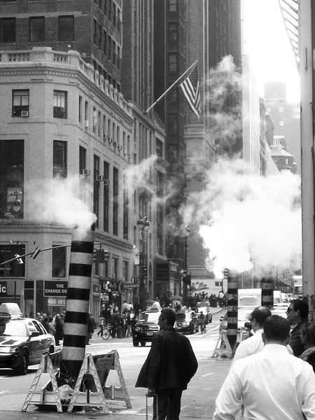 Dampf in den Straßen von New York City  von Hannie Bom