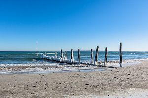 des épis glacés sur la plage de Juliusruh, Rügen