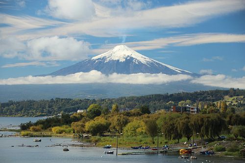 Uitzicht op Lago en Volcán Villarrica in Chili, nabij Villarrica en Pucón