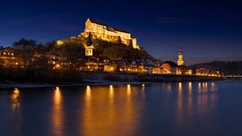 Burghausen en Bavière à l'heure bleue sur la Salzach sur Thomas Rieger