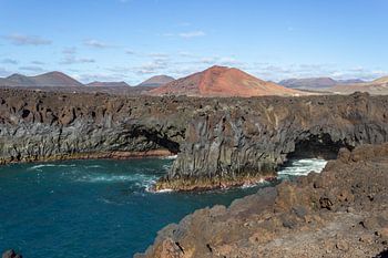 Rotskust Los Hervideros in het zuidwesten van Lanzarote