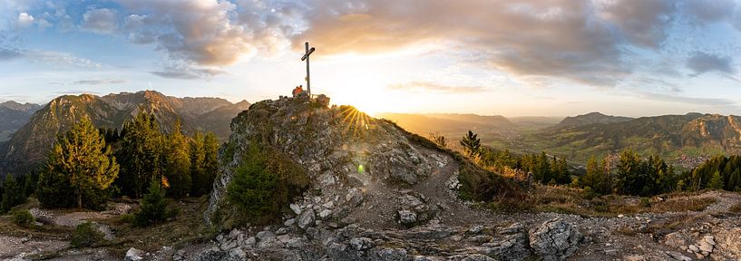 Imberg near Bad Hindelang at sunset by Leo Schindzielorz