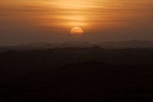 Sonnenuntergang über den Dünen auf Terschelling von Alex Hamstra