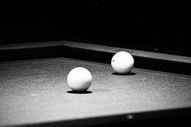Die Billardkugeln sind bereit für den nächsten Stoß.