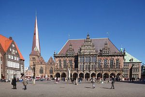 Liebfrauenkirche und Altes Rathaus am Marktplatz