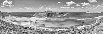 Balos Beach Lagune auf Kreta in Griechenland. Schwarzweiss Bild. von Manfred Voss, Schwarz-weiss Fotografie