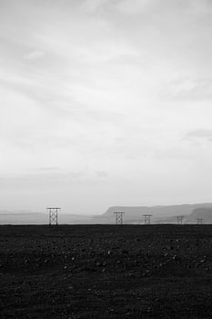 Verlassene Landschaft in schwarz-weiß | Island