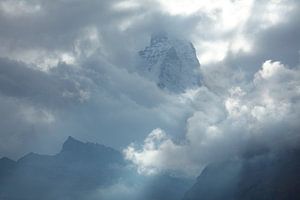 Le Cervin dans les nuages, Zermatt, Suisse