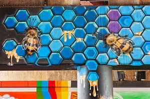 Mur de graffiti avec des abeilles