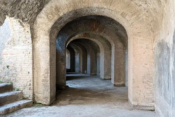Katakomben des Amphitheaters in Pompeji von Jaco Verheul