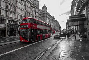 London Bus van Rene Ladenius Digital Art