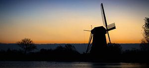 molen in ochtendzon van Bas Nuijten