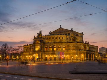 Dresden - Semperoper bij zonsondergang van t.ART