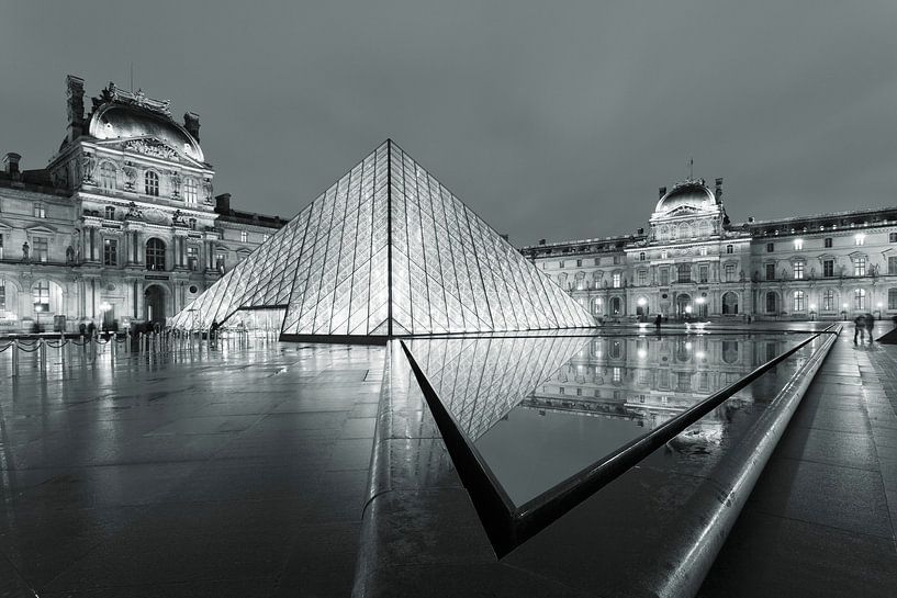 Glaspyramide am Louvre Museum, Paris von Markus Lange