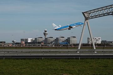 KLM vliegtuig stijgt op van Schiphol van PixelPower