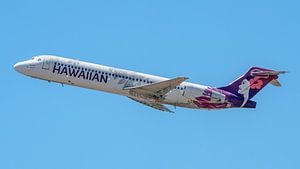 Passagierflugzeug vom Typ Boeing 717-200 der Hawaiian Airlines.