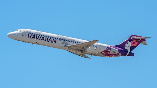 Avion de ligne Boeing 717-200 de Hawaiian Airlines.