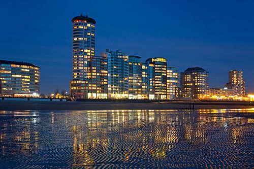 Sardijntoren aan het strand te Vlissingen