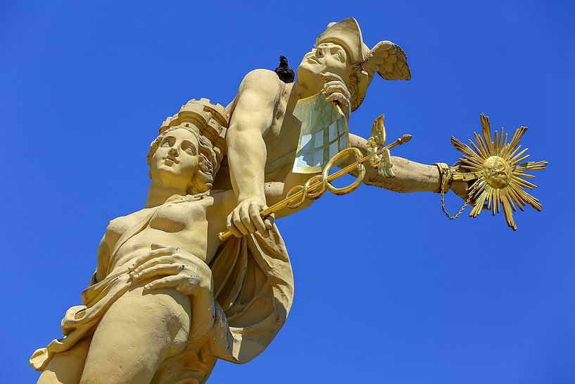 Statues marketplace fountain Mannheim by Patrick Lohmüller