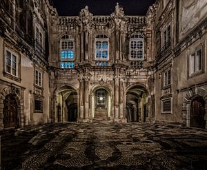 Binnenplaats Italiaanse palazzo. von Mario Calma