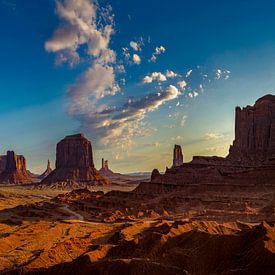 Monument Valley Tribal Park, panoramic photo by Gert Hilbink