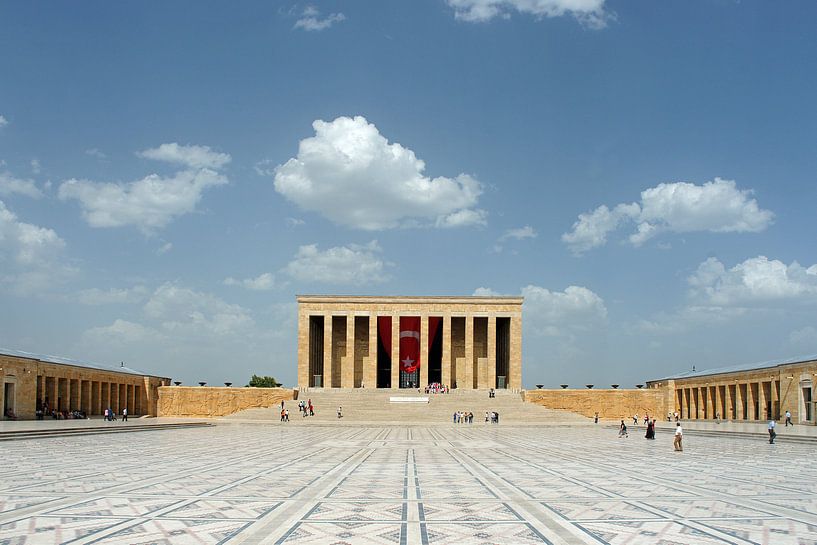 Mausoleum (Anitkabir) van Mustafa Kemal Atatürk. van Gert van Santen