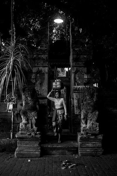 Bali by Hello Pompoyo