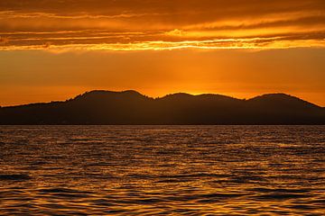 Kroatië : Avondsfeer boven Zadar van Photoart-Naegele