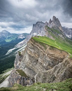 Seceda bergen dramatische kliffen in de Dolomieten
