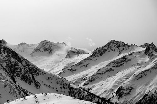 Oostenrijkse Alpen in zwart wit