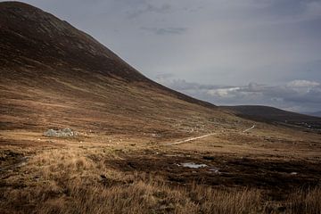 Village désert d'Achill Island sur Bo Scheeringa Photography